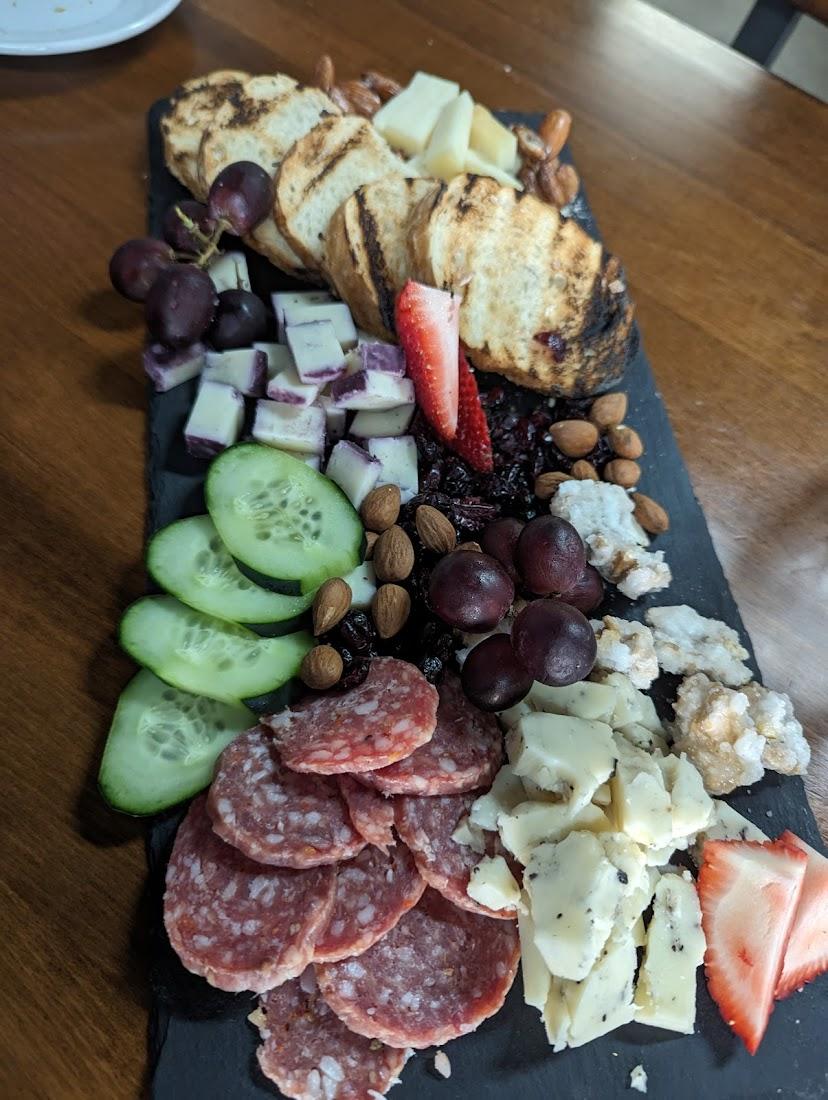 Burly's California Bistro